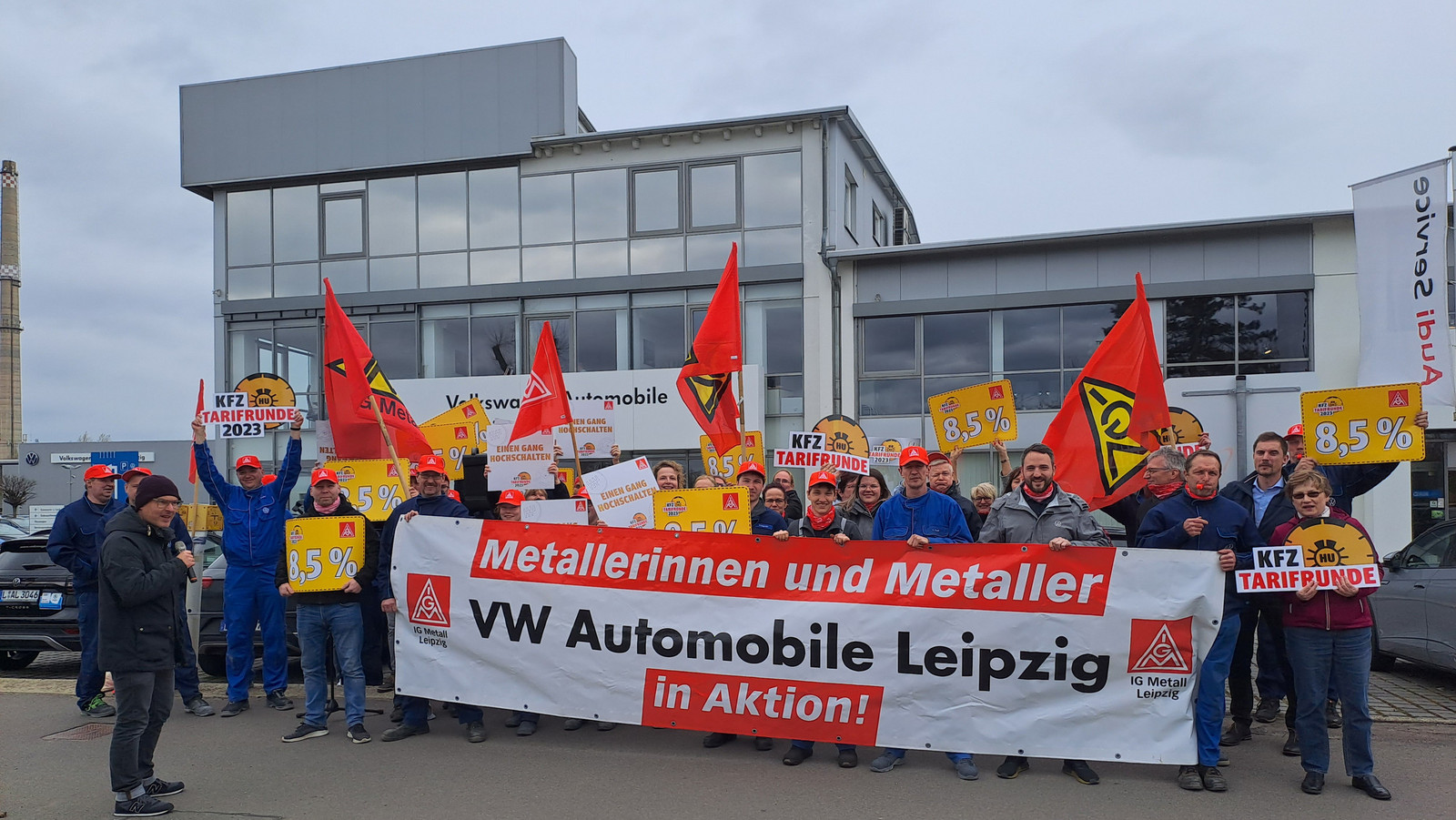 Warnstreik bei Volkswagen Automobile Leipzig Merseburger Straße :: IG  Metall Leipzig